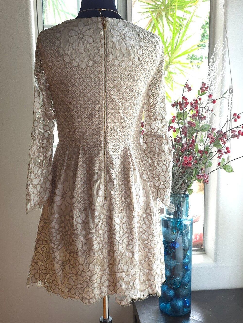 🍒EUC🍒 KADIN LACE DRESS - Picture 5 of 9